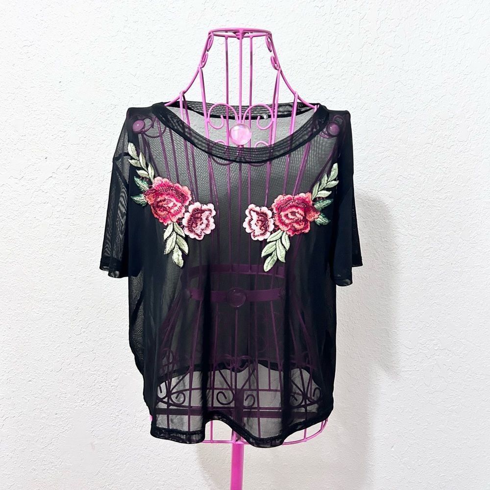 Black mesh rose embroidered shirt size small - Picture 3 of 16